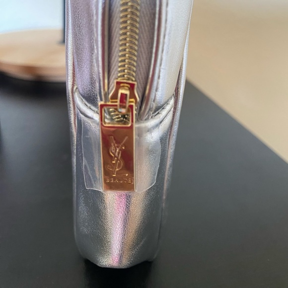 YSL Touche Éclat Blur Primer, Mon Paris Lotion, Cosmetic Pouch Bundle - New - Picture 4 of 7